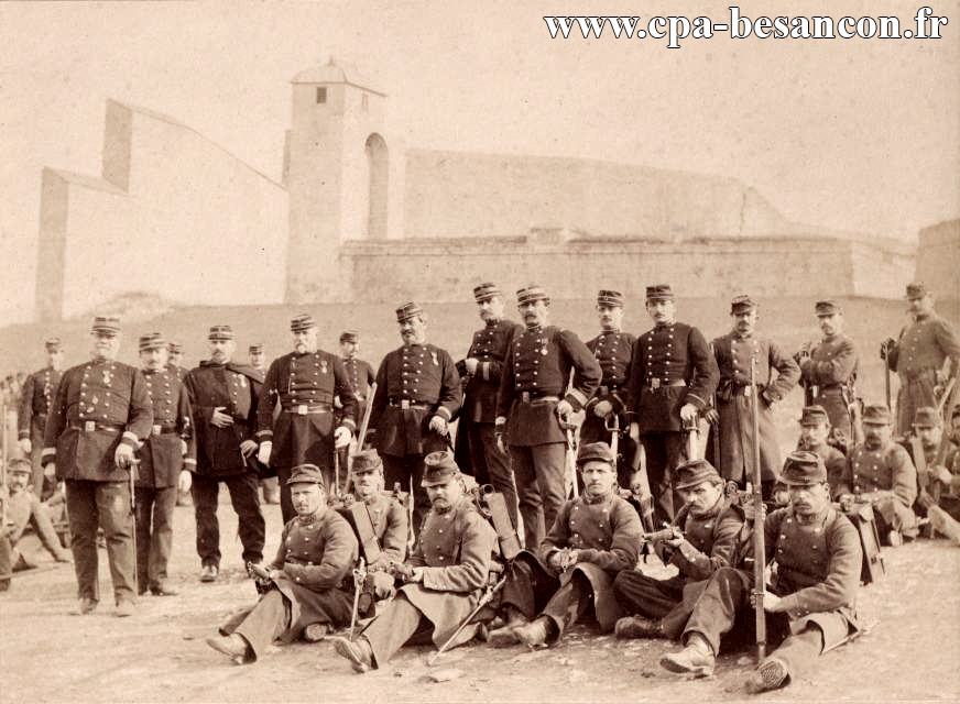BESANÇON - Le 54e et 60e Régiment d Infanterie à la Citadelle.